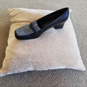 Life Stride dress shoes